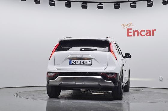 Kia Niro Signature — пробег 136 387 км — фото 4 из 5