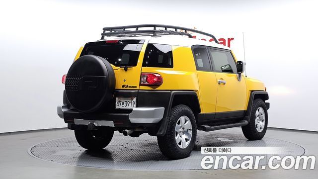 Toyota FJ Cruiser 4WD V6 — пробег 156 616 км — фото 2 из 5