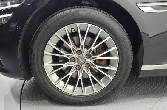 Genesis G80 Diesel 2.2 AWD — пробег 181 428 км — фото 5 из 5