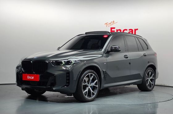 BMW X5 xDrive 40i M Sport Pro — пробег 5 175 км — фото 1 из 5