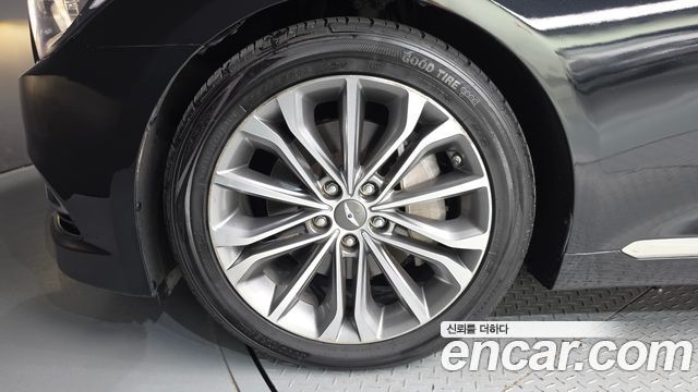 Hyundai Genesis из Кореи Encar
