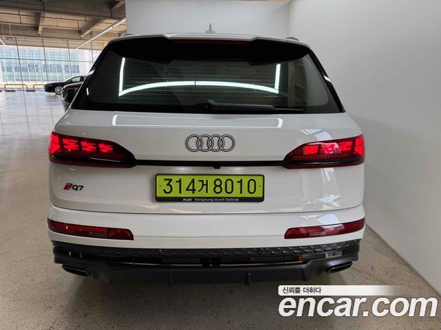 Audi Q7 55 TFSI Quattro Premium — пробег 1 136 км — фото 4 из 5