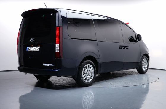 Hyundai Staria Cargo 5-Seater Modern — пробег 63 105 км — фото 2 из 5