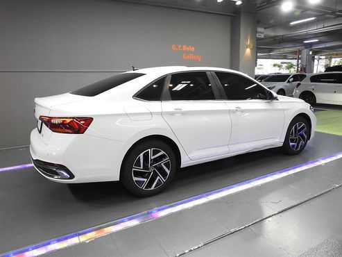 Volkswagen Jetta 1.5 TSI Prestige — пробег 23 611 км — фото 3 из 5