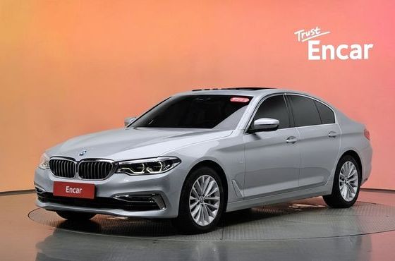 BMW 5-Series 530i xDrive Luxury Plus — пробег 79 108 км — фото 1 из 5