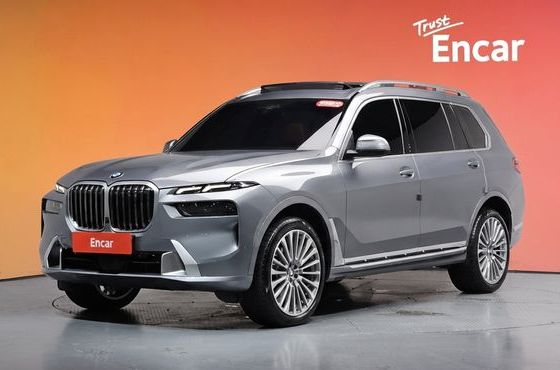BMW X7 xDrive 40i Design Pure Excellence 6-Seater — пробег 32 219 км — фото 1 из 5