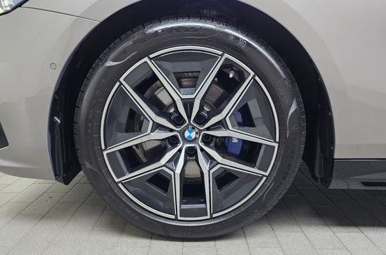 BMW 5-Series 520i M Sport — пробег 14 956 км — фото 5 из 5