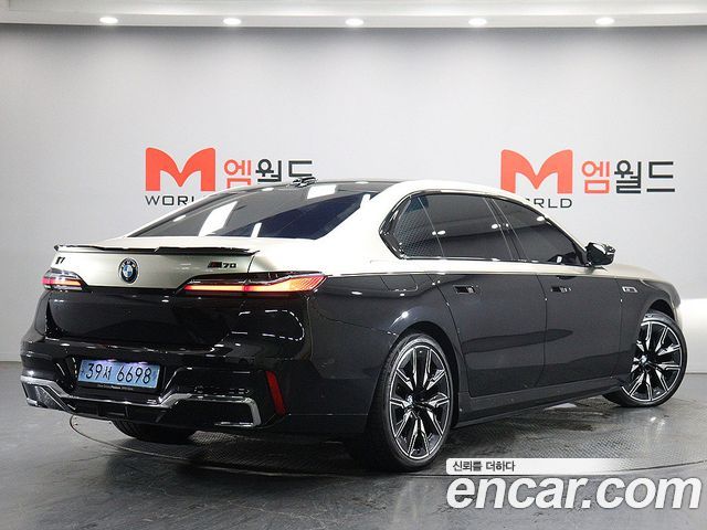 BMW i7 M70 xDrive — пробег 59 297 км — фото 3 из 5