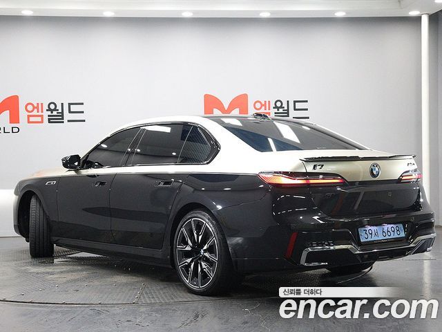 BMW i7 M70 xDrive — пробег 59 297 км — фото 4 из 5