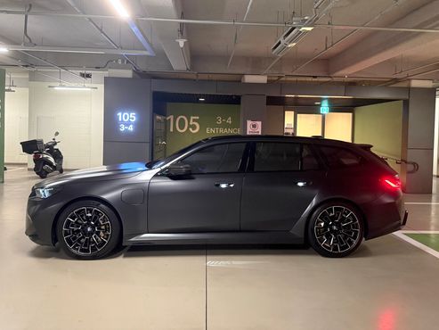 BMW M5 M5 Touring — пробег 4 000 км — фото 3 из 5