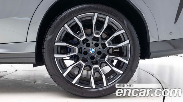 BMW X6 xDrive40i M Sport — пробег 4 649 км — фото 5 из 5