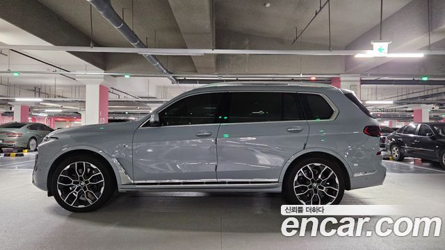 BMW X7 xDrive 40i M Sport 6STR — пробег 40 000 км — фото 3 из 5