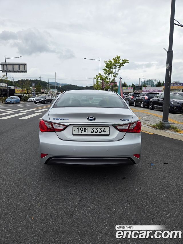 Hyundai Sonata 2.0 Premier — пробег 136 826 км — фото 4 из 5