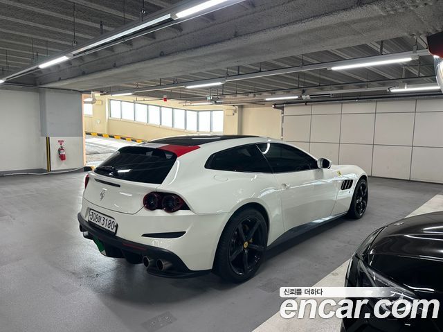 Ferrari GTC4 Lusso из Кореи Encar