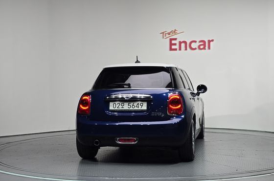 Mini Cooper 5Door HIGH 3rd — пробег 67 436 км — фото 4 из 5