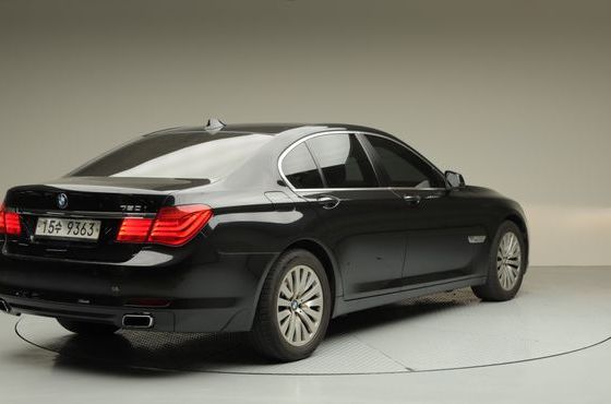 BMW 7-Series 740i — пробег 123 000 км — фото 3 из 5