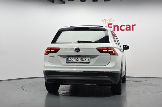 Volkswagen Tiguan 2.0 TDI Prestige — пробег 124 750 км — фото 4 из 5