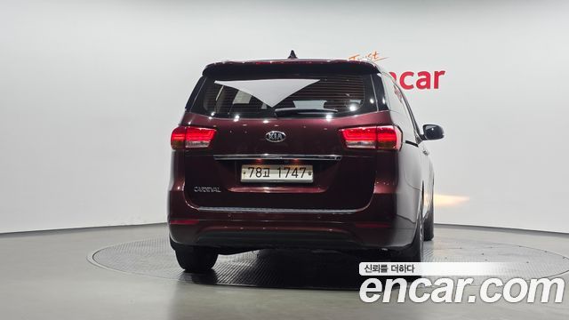 Kia Carnival 11-seater Prestige — пробег 127 892 км — фото 4 из 5