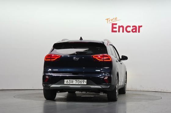 Kia Niro 1.6 HEV Noblesse Special — пробег 170 450 км — фото 4 из 5