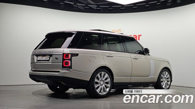Land Rover Range Rover 3.0 TDV6 Vogue SE DIESEL — пробег 233 622 км — фото 2 из 5