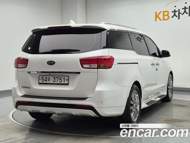 Kia Carnival из Кореи Encar