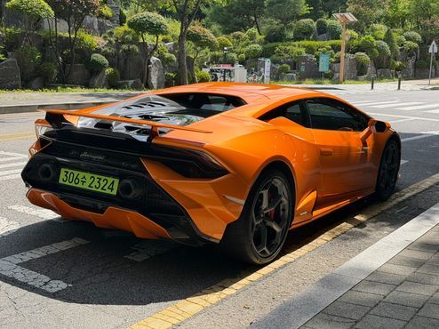 Lamborghini Huracan LP640-2 Tecnica — пробег 9 410 км — фото 2 из 5