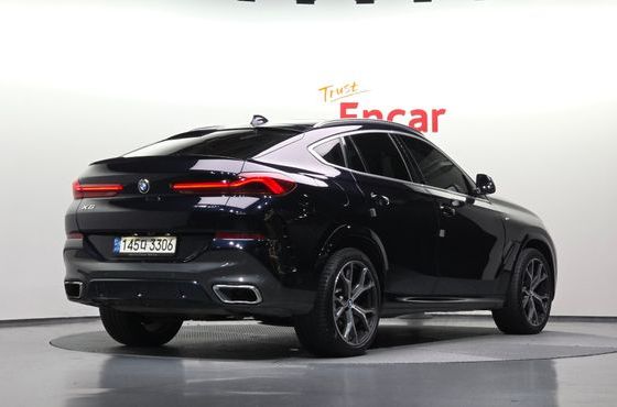 BMW X6 xDrive40i M Sport — пробег 98 249 км — фото 2 из 5