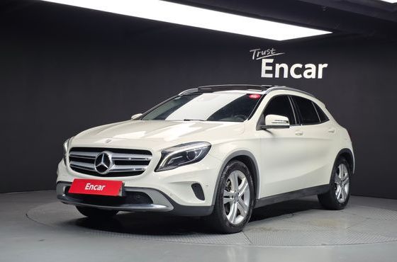 Mercedes-Benz GLA-Class GLA200 d 4MATIC — пробег 99 385 км — фото 1 из 5