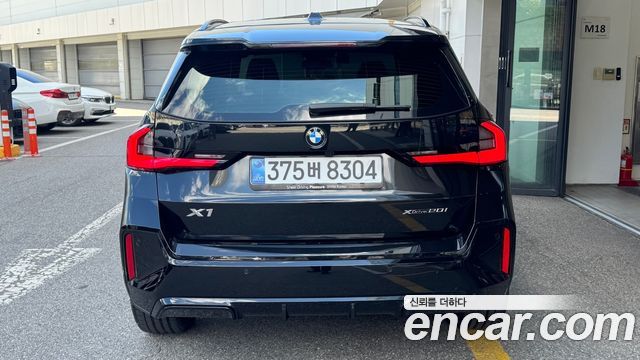 BMW X1 xDrive 20i M Sport — пробег 11 971 км — фото 4 из 5