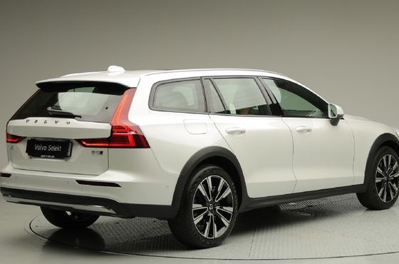 Volvo V60 B5 Ultra AWD — пробег 1 126 км — фото 4 из 5