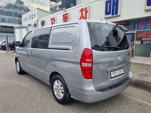 Hyundai Starex Van 5-Seater Smart — пробег 70 512 км — фото 4 из 5
