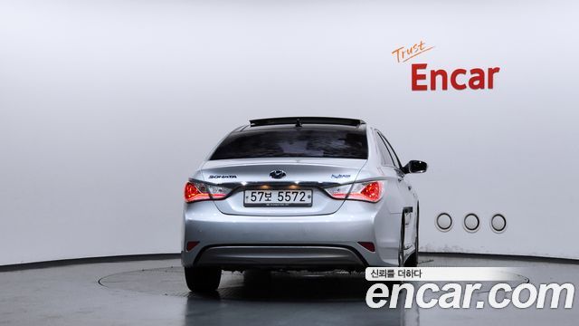 Hyundai Sonata 2.0 Royal — пробег 218 132 км — фото 4 из 5