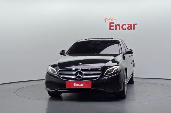 Mercedes-Benz E-Class E220d 4MATIC Avantgarde — пробег 100 441 км — фото 3 из 5