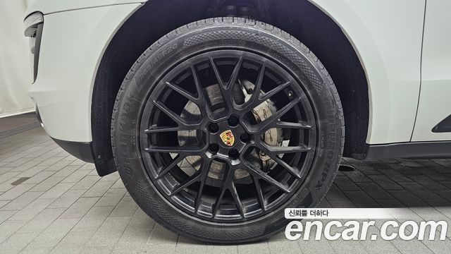 Porsche Macan из Кореи Encar