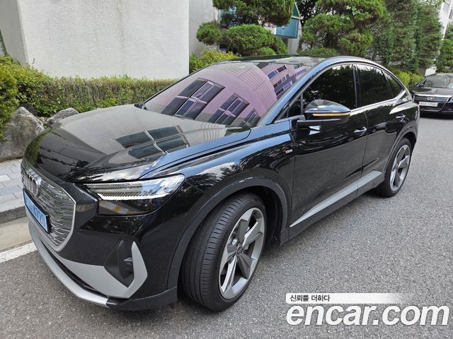 Audi Q4 e-tron 45 Premium Sportback — пробег 1 300 км — фото 1 из 5