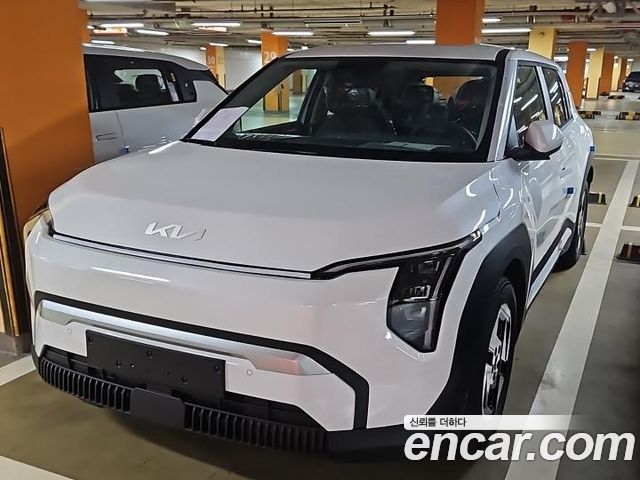 Kia EV3 Long Range 2WD AIr — пробег 1 км — фото 1 из 5