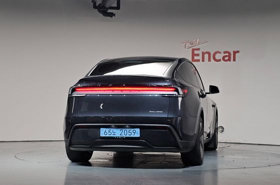 Tesla Model Y Long Range AWD — пробег 26 853 км — фото 4 из 5