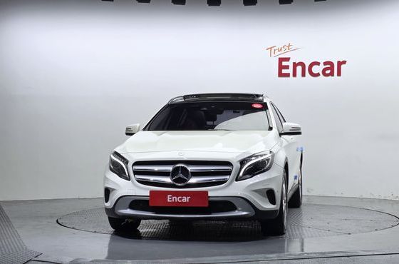 Mercedes-Benz GLA-Class GLA200 d 4MATIC — пробег 107 433 км — фото 3 из 5