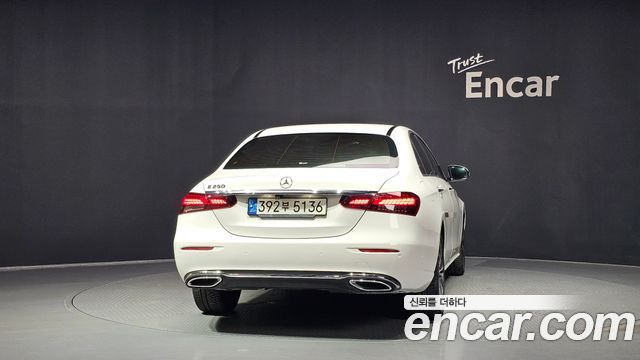 Mercedes-Benz E-Class E250 Avantgarde — пробег 73 377 км — фото 4 из 5