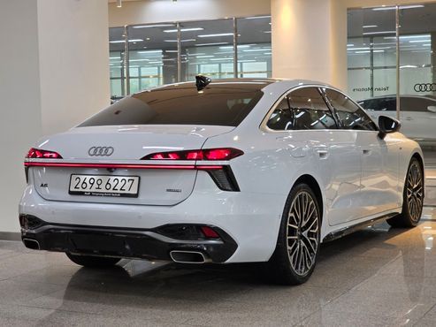 Audi A6 55 TFSI Quattro S Line — пробег 4 441 км — фото 2 из 5