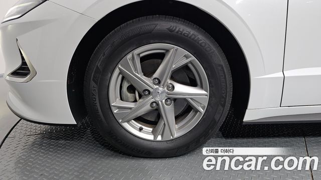 Hyundai Sonata 2.0 Premium — пробег 28 257 км — фото 5 из 5