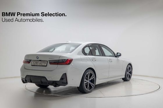 BMW 3-Series 320i M Sport — пробег 7 710 км — фото 2 из 5