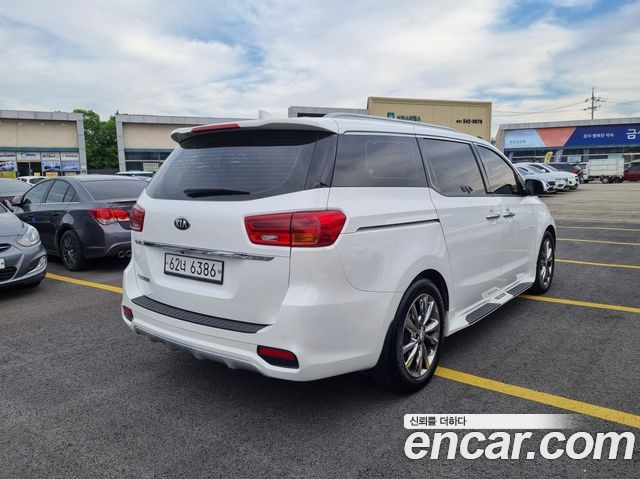 Kia Carnival из Кореи Encar