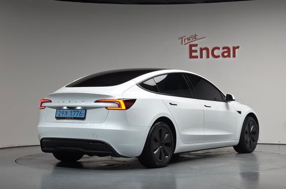 Tesla Model 3 RWD — пробег 26 722 км — фото 2 из 5