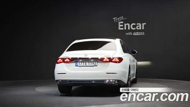 Mercedes-Benz E-Class из Кореи Encar