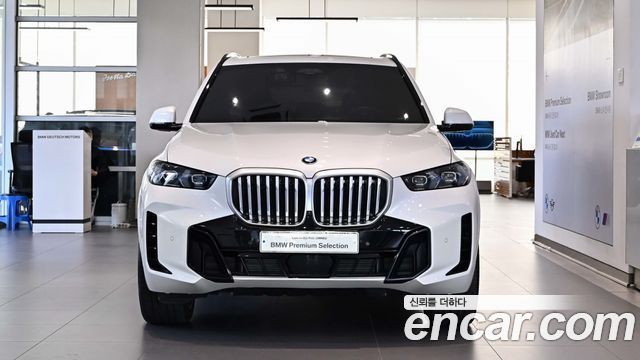 BMW X5 xDrive 40i M Sport — пробег 29 130 км — фото 2 из 5