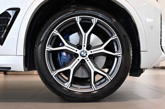BMW X5 xDrive 40i M Sport — пробег 29 130 км — фото 5 из 5
