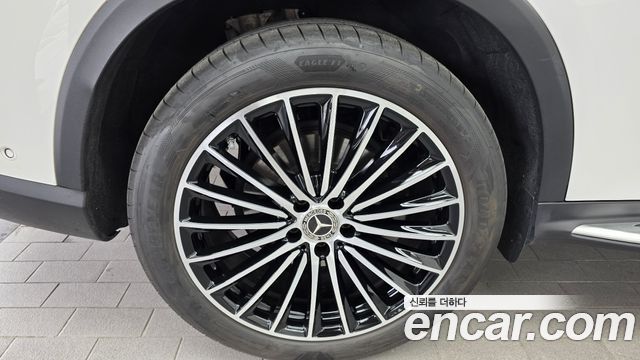 Mercedes-Benz GLC-Class GLC300 4MATIC AMG Line — пробег 22 312 км — фото 5 из 5