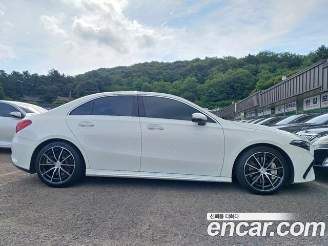 Mercedes-Benz A-Class AMG A35 S AMG 4MATIC Sedan — пробег 52 000 км — фото 4 из 5