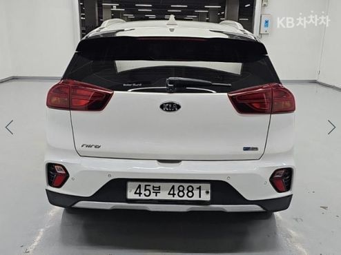 Kia Niro 1.6 HEV Noblesse Special — пробег 239 994 км — фото 4 из 5